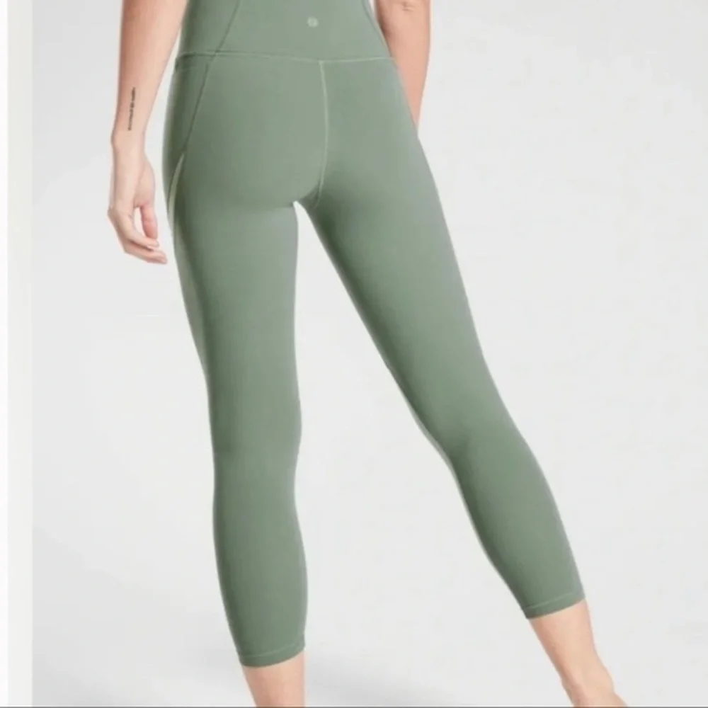 Athleta‎ Stash Pocket Colorblock 7/8 Leggings Sage Green Plus Size 1X New
